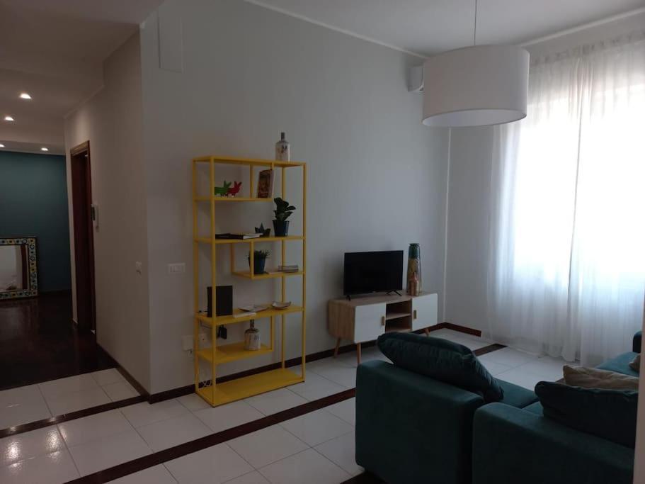 Giulia Town House Tra Citta E Mare Apartment ซาแลร์โน ภายนอก รูปภาพ